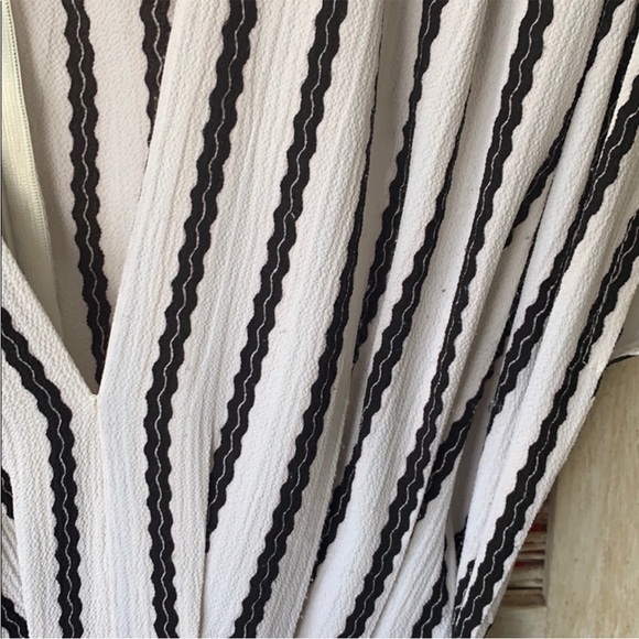 LF Rumor Boutique Striped Romper - Picture 5 of 6